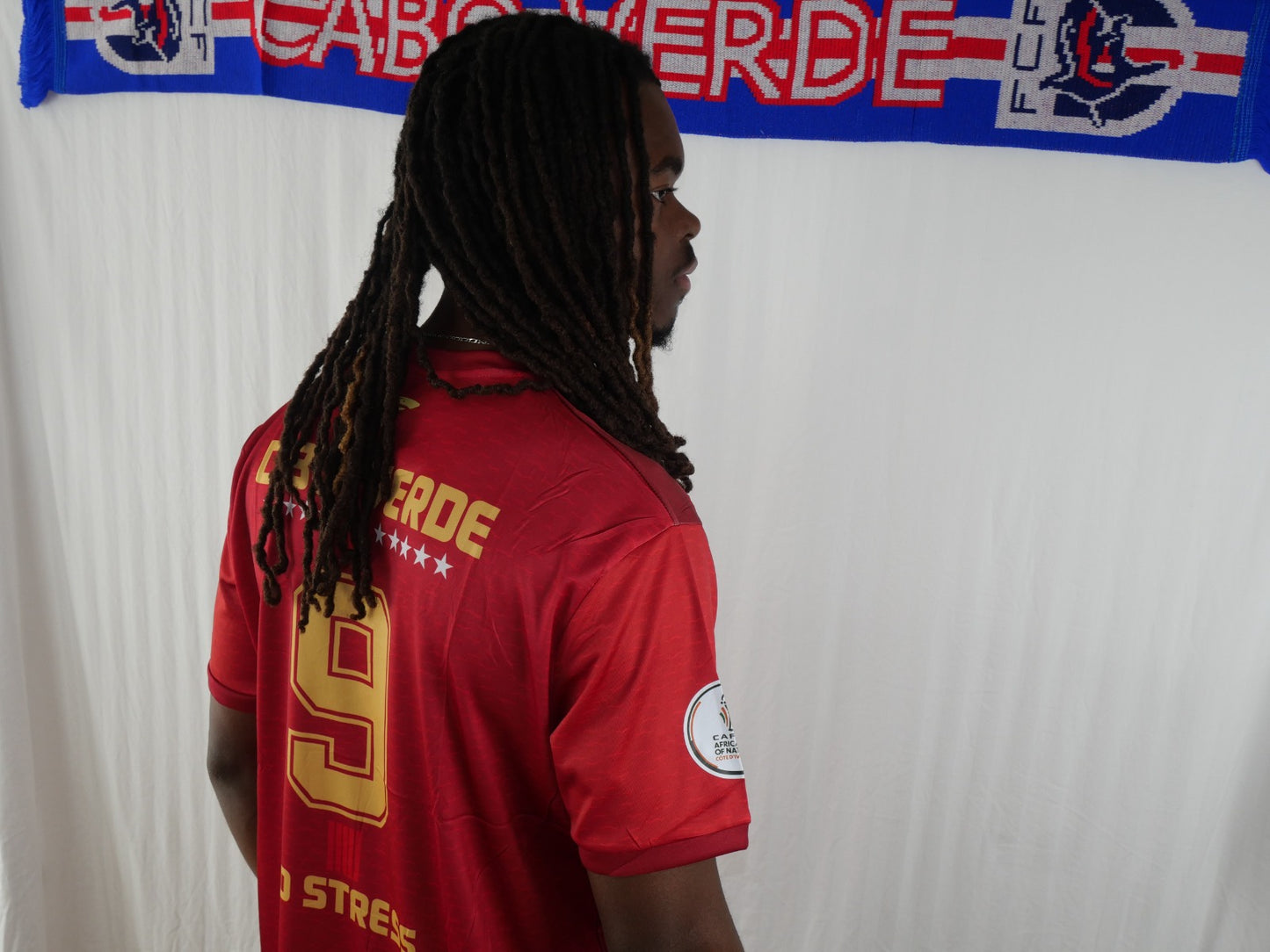 Vibrez au rythme de la Coupe du Monde 2026 avec ce magnifique teeshirt aux couleurs des Requins Bleus
